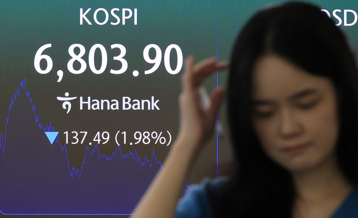 7일 서울 중구 하나은행 본점 딜링룸에 주가지수가 표시되고 있다. (사진=연합뉴스)