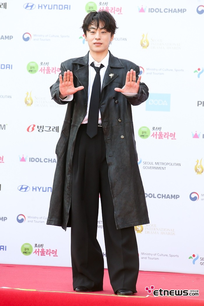 [ET포토] 구교환, '트렌치 코트가 어울리는 계절에'