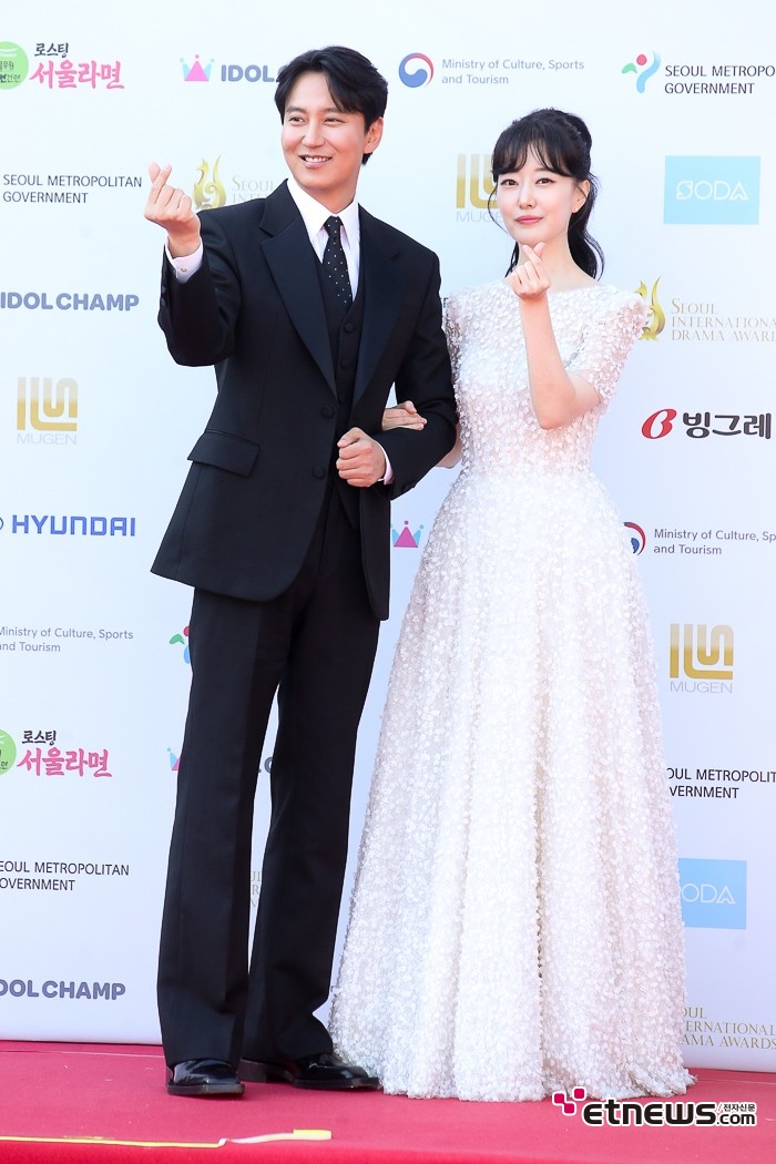 [ET포토] 김남길-이재은, '2026 서울 드라마 어워즈 2MC'