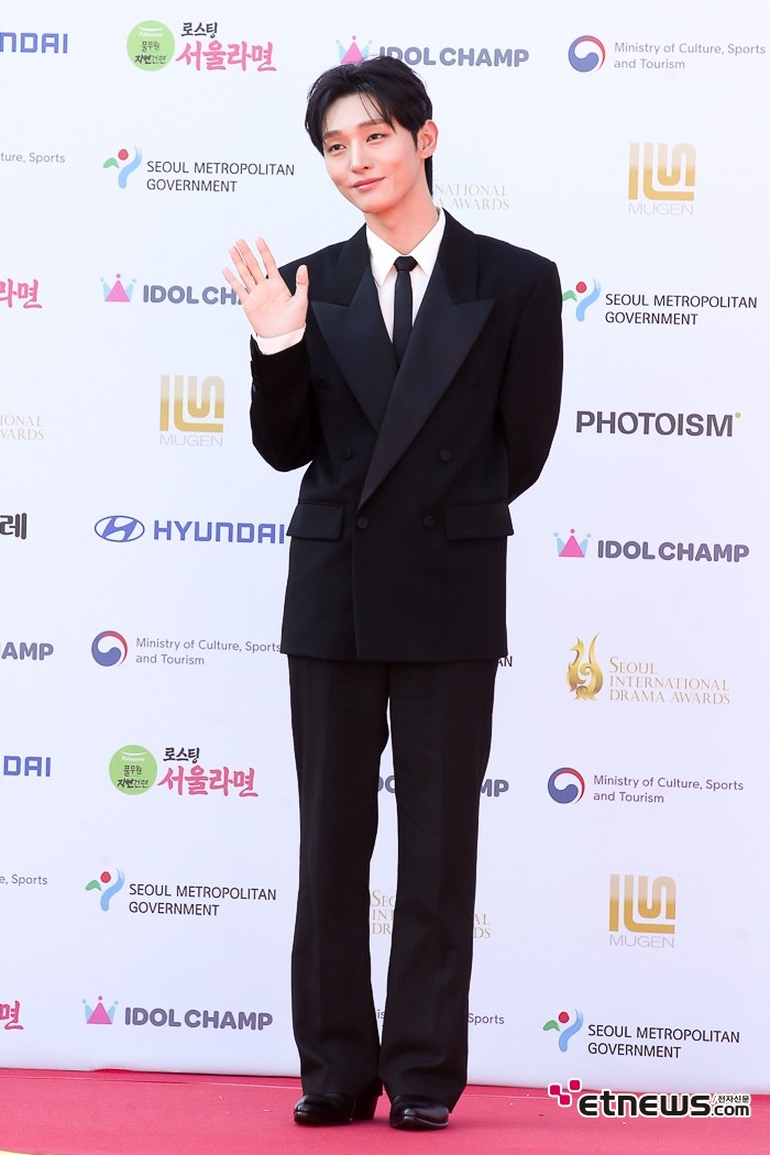 [ET포토] 윤지성, '잘 지내고 있어요'