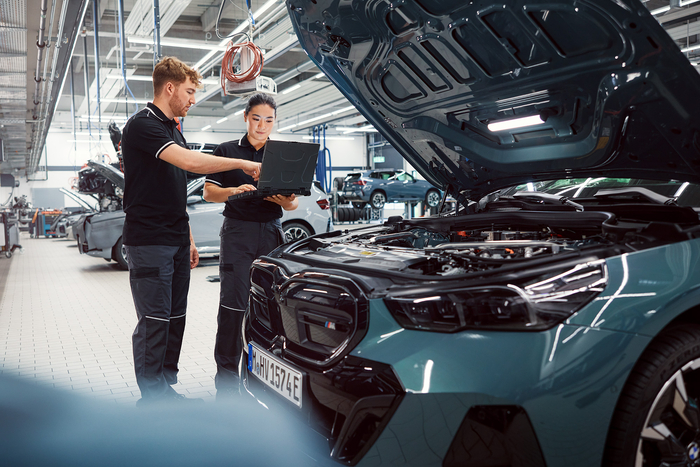 BMW 그룹 코리아가 액시던트 케어 프로그램을 도입한다.