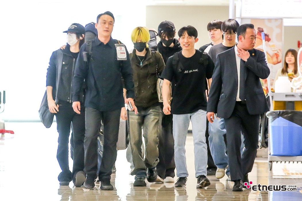 [ET포토] 보이넥스트도어, '일본 콘서트 투어 일정으로 출국'