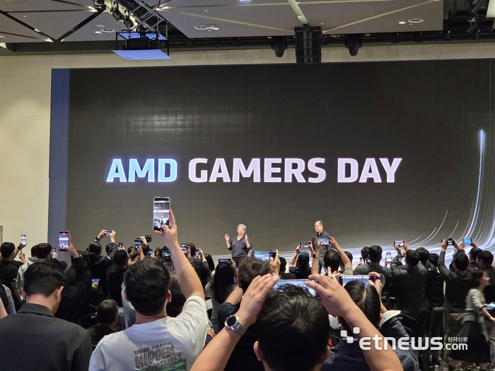 AMD 리사 수 CEO와 잭 후인 수석 부사장이 7일 서울 용산구 서울드래곤시티에서 열린 'AMD 게이머 데이'에 참석했다.
