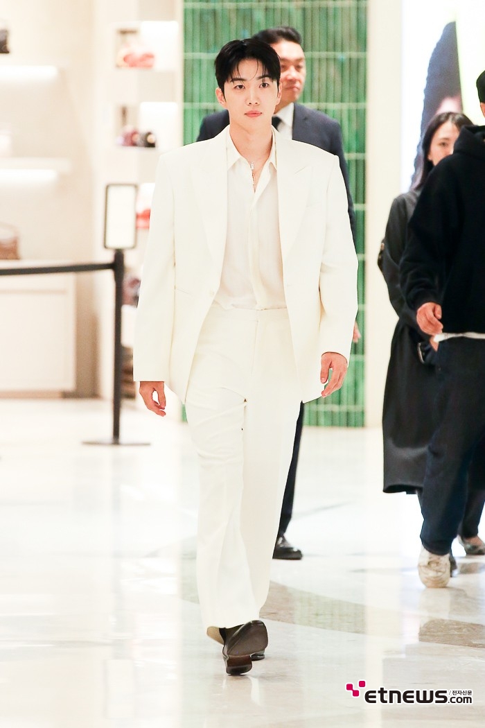 [ET포토] 강훈, '화이트 프린스'