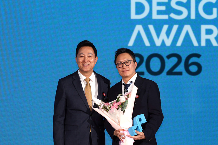 오세훈 서울시장(왼쪽)과 지성원 현대차 브랜드마케팅본부 부사장