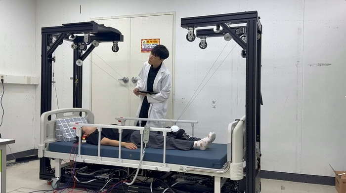 “침대에 누워 다리 재활운동 가능”…GIST-옵토닉스-화순전남대병원, 맞춤형 침상 재활로봇 개발