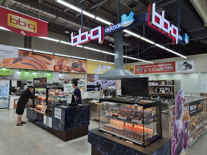 BBQ, 농협하나로마트 성남·고양점 입점…델리 매장 확대