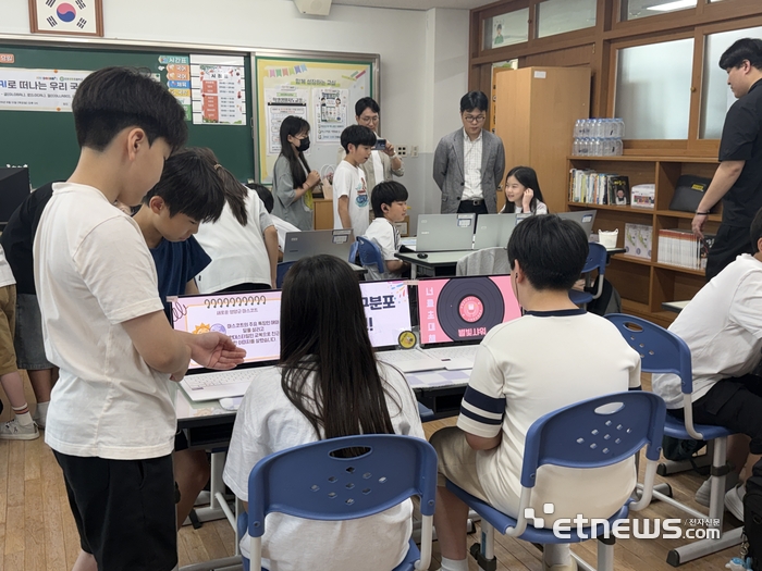 AI에 묻기 전 내 생각부터…인천교육청, 읽걷쓰AI 수업 현장 실험