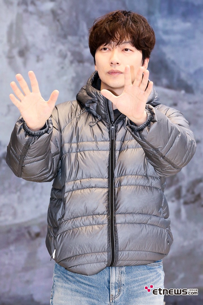 [ET포토] 이동휘, '담백한 인사'