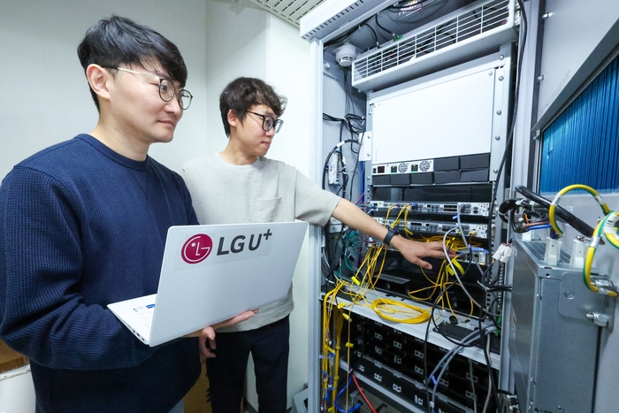 LGU+, 기지국 거리 3배 늘려도 통신품질 유지…에릭슨과 기술검증