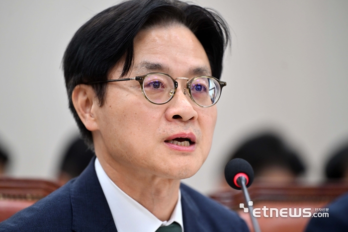 [포토] 종합 국정감사에서 답변하는 김정관 산업통상부 장관
