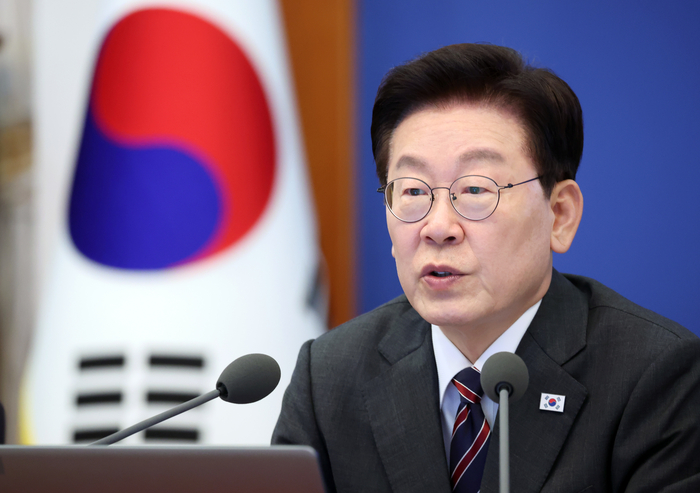 이재명 대통령이 22일 청와대에서 열린 수석보좌관회의에서 발언하고 있다. 연합뉴스