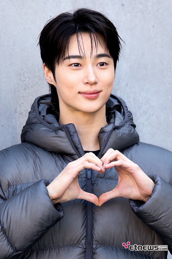 [ET포토] 변우석, '한낮에도 별빛처럼 빛나는 눈'