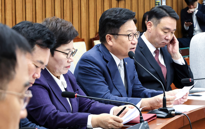 국민의힘 정점식 원내대표가 23일 국회에서 열린 국정감사 대책 회의에서 발언하고 있다. 2026.10.23 연합뉴스