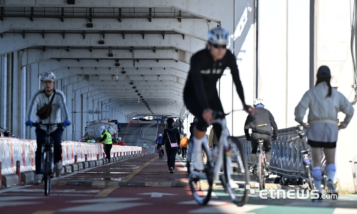[포토] 서울 잠수교, 한강 최초 보행전용교로 탈바꿈