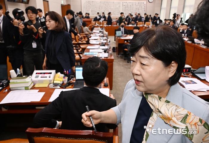 [포토] 이석하는 서영교