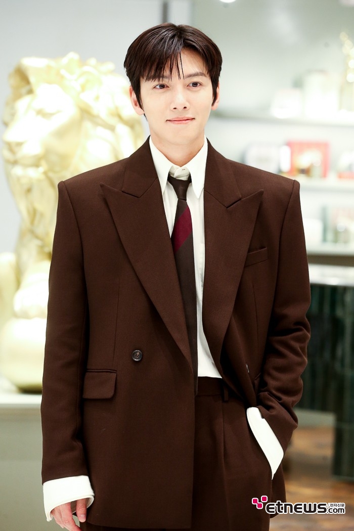 [ET포토] 지창욱, '호수처럼 넓은 어깨'