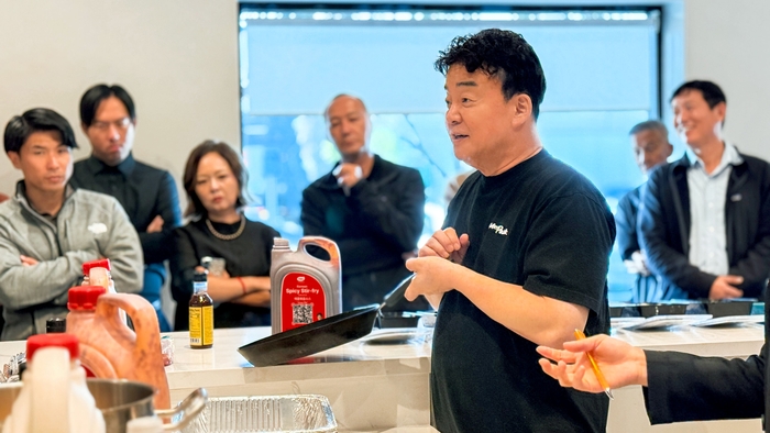 백종원, 美서 직접 'TBK 소스' 영업…글로벌 판로 확대 속도