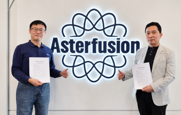 리카르도 첸 Asterfusion CEO (왼쪽) 과 조정현 제타큐브 대표