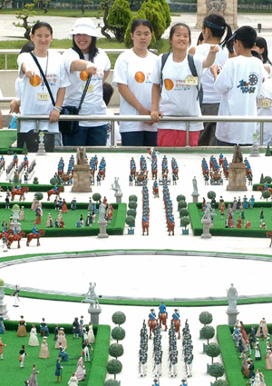 한국까르푸·한국P&G, 장애우와 바깥 나들이