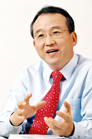 남중수 KT사장, 한국공개SW활성화포럼 신임 의장