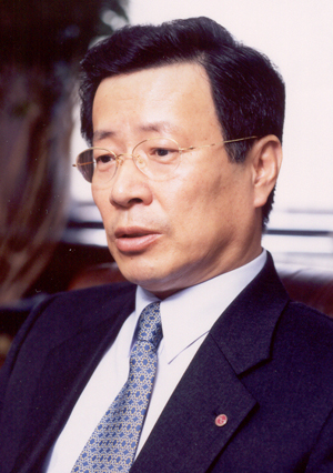 김정만 LS산전 사장, 가족경영 화제