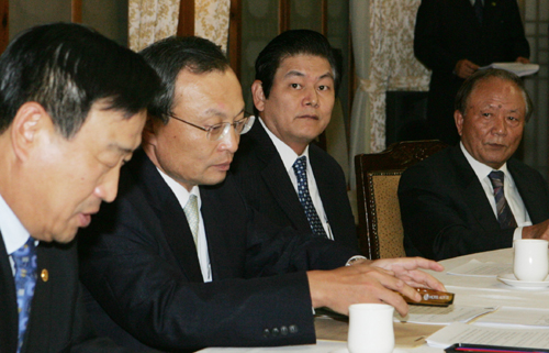 이해찬총리, 부품소재산업 발전방안 논의