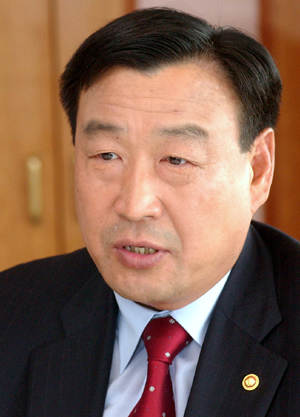 이희범 산자 "華商과 공동으로 제3국 시장 공동진출"