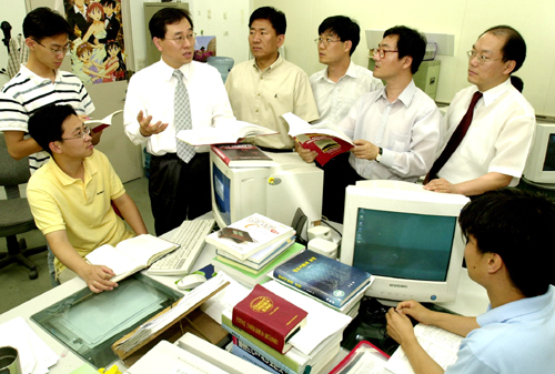 고려대학교 정보보호기술연구센터는 지난 2000년 8월 설립 이후 공개키 암호, 양자암호, 정보보호 정책 등 다양한 분야의 연구를 통해 정보보호 전문 인력 양성에 매진하고 있다.