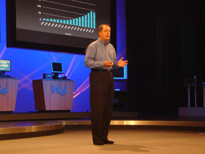 지난 8월 미국 샌프란시스코에서 열린 인텔개발자포럼에서 폴 오텔리니 CEO가 기조연설하는 모습. 