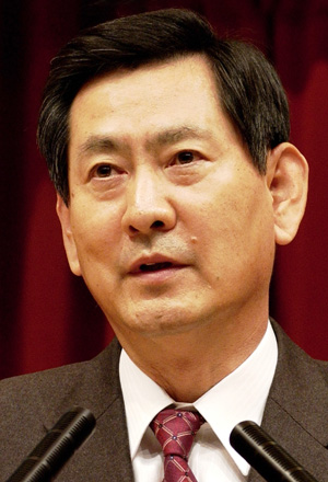 노기호 사장은 2일 칭화대학에서 열린 강연회에서 “환경과 안전에 대한 대안은 화학산업에서 찾을 수 있으며 젊은 인재들이 중국 화학산업을 주도적으로 이끌어 가야 한다”고 말했다.