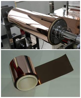 디엠아이텍의 2층 FCCL 생산 라인(위쪽)과 디엠에스플렉스의 2층 FCCL 제품.