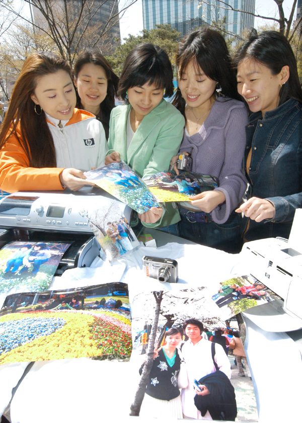 한국HP, 여의도 벚꽃축제서 사진 출력 이벤트