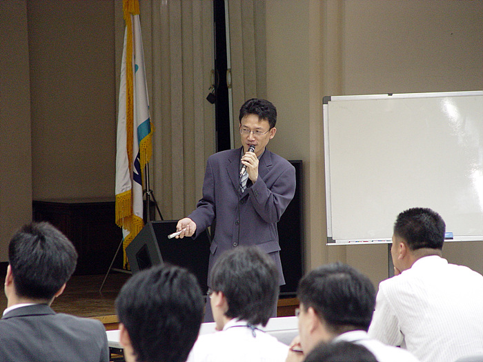 서희덕 한국음원제작자협회장과 지명길 한국음악저작권협회장, 노태섭 저작권심의조정위원장, 윤통웅 한국예술실연자단체연합회장이 MOU를 체결하고 기념촬영을 했다.