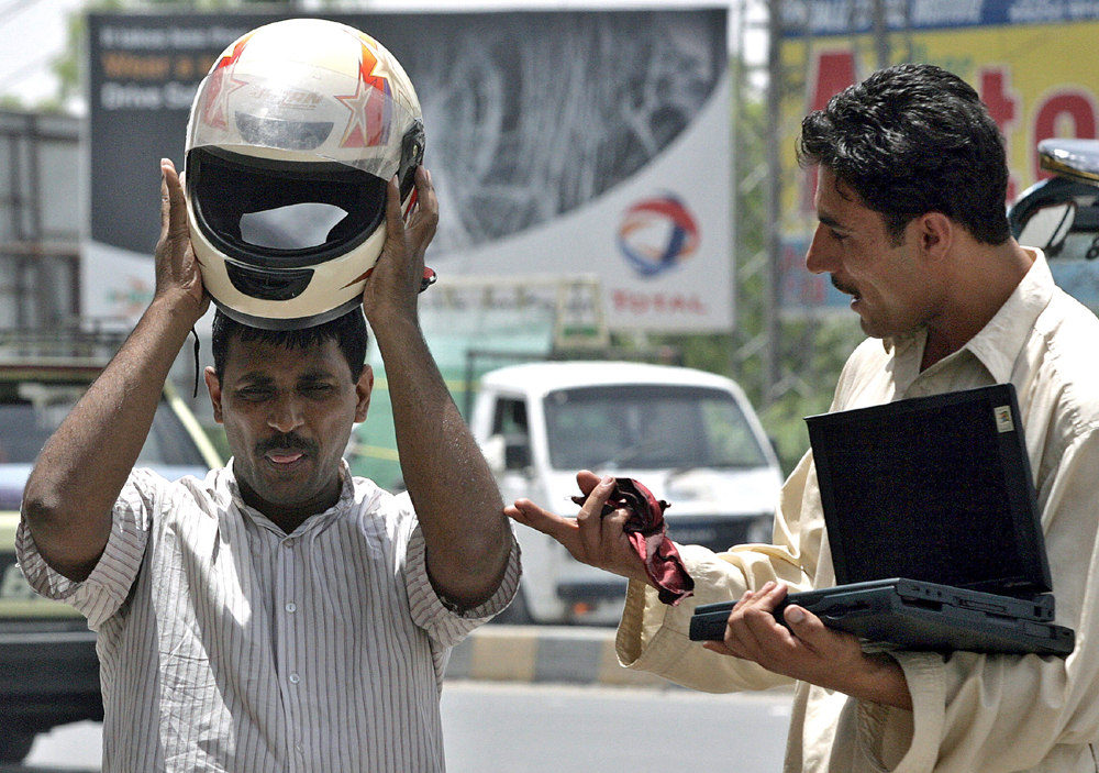 "싸게 드릴테니 노트북 하나 장만하세요"