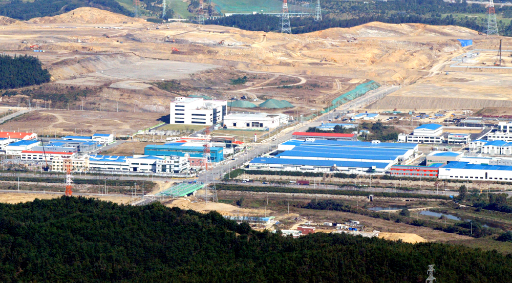 구미국가산업단지가 단순 생산단지가 아닌 R&D를 접목한 첨단산업단지로 거듭나고 있다. 사진은 구미산단의 핵심 단지인 4단지 전경.