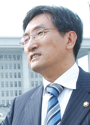 [사람과 기업]노영민 국회첨단전략산업포럼 대표의원
