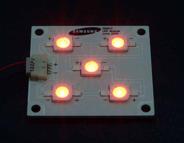 삼성LED가 개발한 경관조명용 LED 모듈.