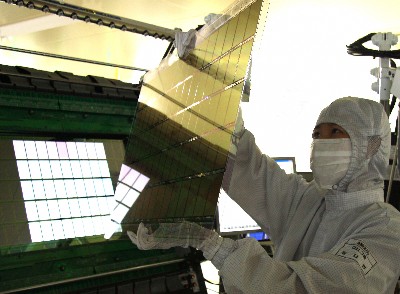 SMD, AM OLED 출하량 월  200만대 돌파