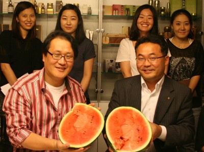 롯데홈, 말복 맞아 협력사에 수박 전달