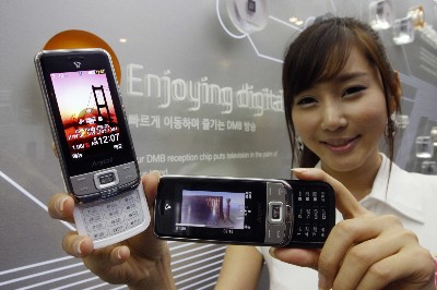 삼성, 2G폰에도 아몰레드 탑재