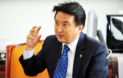 김영환 지경위원장 “중소기업 출구전략 안된다”