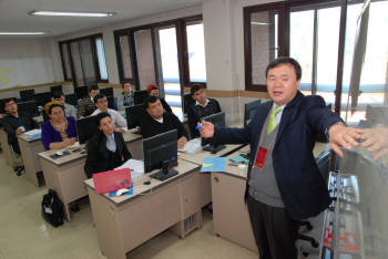 투르크메니스탄 공무원들 한국서 IT교육