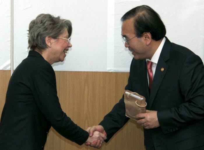 Photo Image
