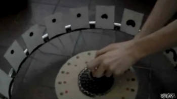 [이슈인채널] 바퀴 따라 움직이는 자전거 휠 애니