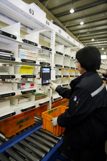 CJ GLS, 태블릿PC로 스마트 물류센터 구축