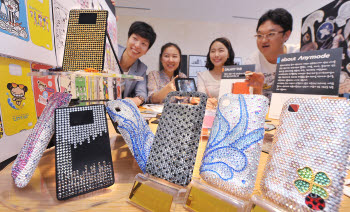 각양각색 스마트기기, 패션 입다