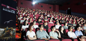 극장에서도 3D로 한판붙자-LG전자 3D 무비 페스티벌 개최