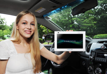 파인드라이브 iQ Wide 2000