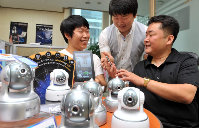 휴가철 경비 IP카메라로